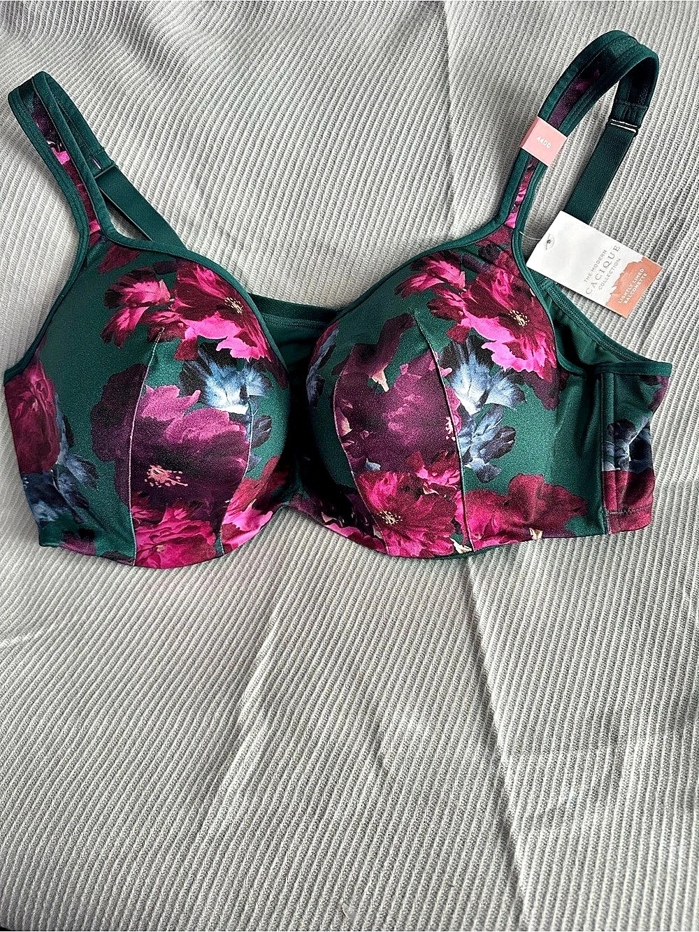 Lane Bryant Floral Bra in Green & Pink Cacique collection. Size 44DD with tags.